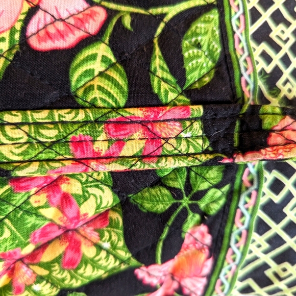 Vera Bradley Bag - Picture 3 of 5